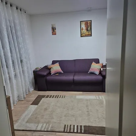 Olgas Bahnhofstrasse 13 G アパート *